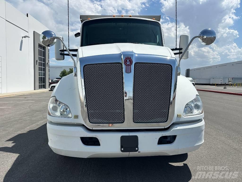 Kenworth T 680 Camion benne