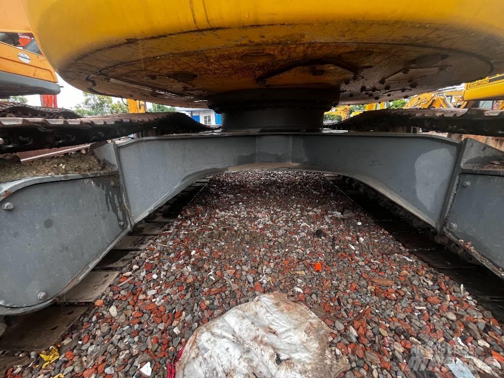 Komatsu PC 138 US Pelle sur chenilles
