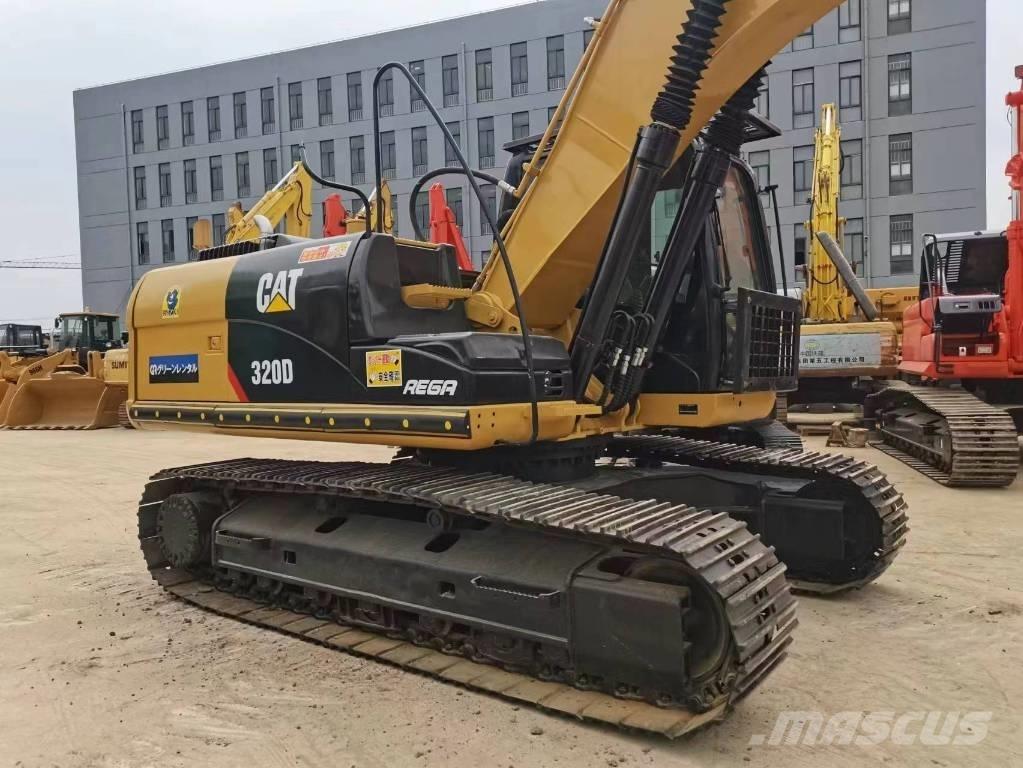CAT 320 D Pelle sur chenilles