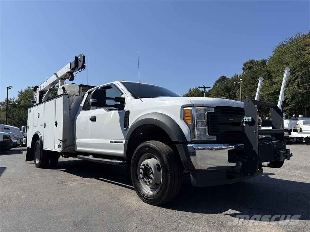 Ford F550 Camions et véhicules municipaux