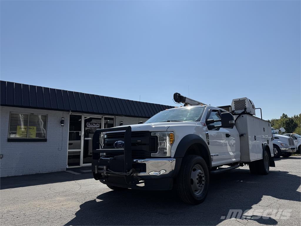 Ford F550 Camions et véhicules municipaux