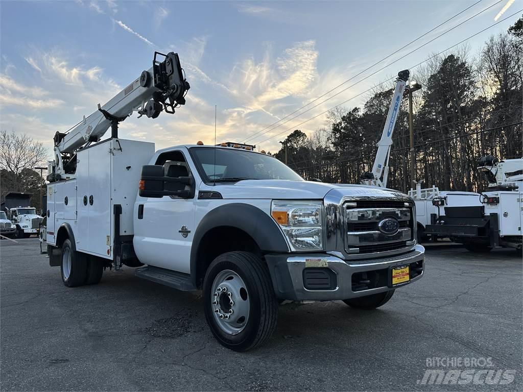 Ford F550 Camions et véhicules municipaux