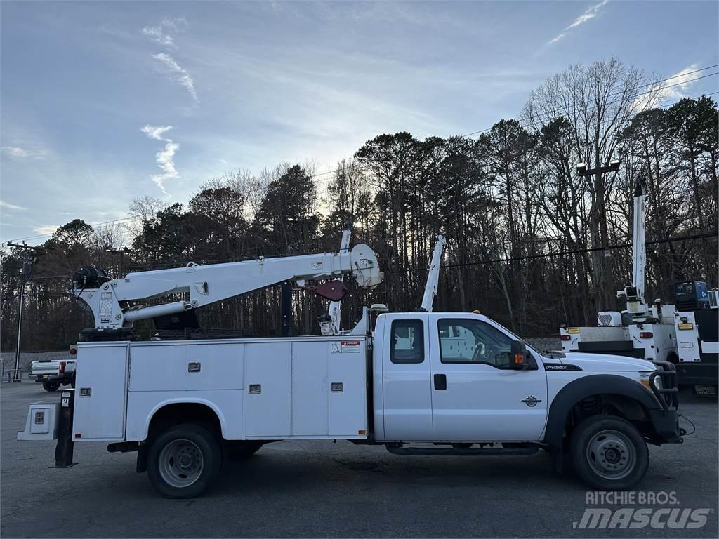 Ford F550 Camions et véhicules municipaux
