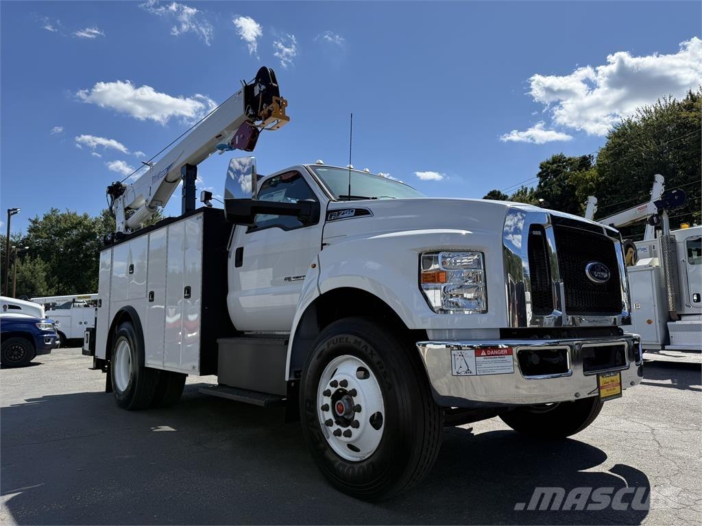Ford F750 Camions et véhicules municipaux