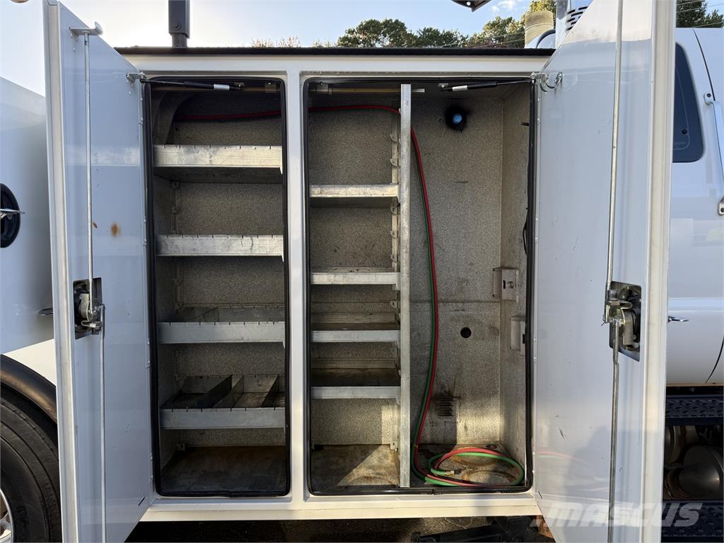 Ford F750 Camions et véhicules municipaux