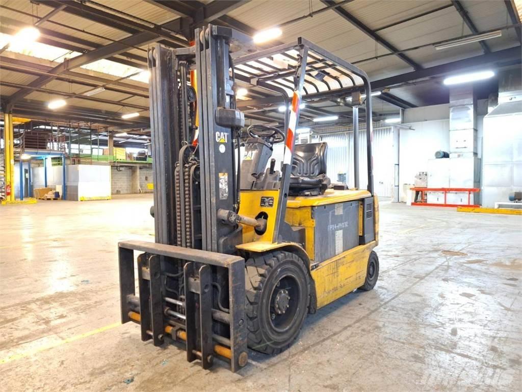 CAT EP30K-PAC Autres Chariots élévateurs