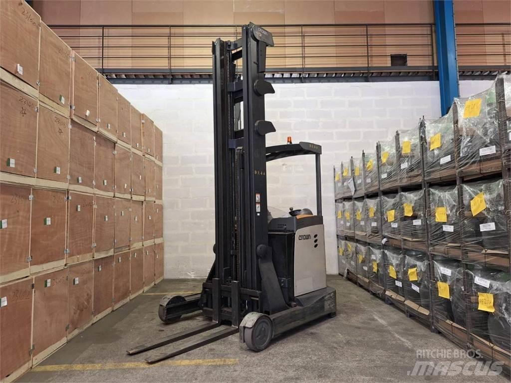 Crown ESR 5260 Chariot à mât rétractable