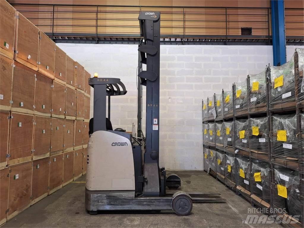 Crown ESR 5260 Chariot à mât rétractable