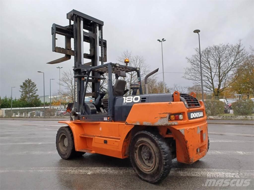 Doosan D1808-S Autres Chariots élévateurs