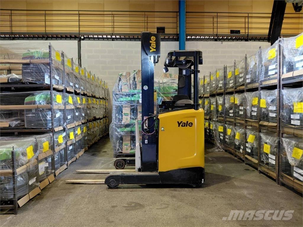 Yale MR10E Chariot à mât rétractable