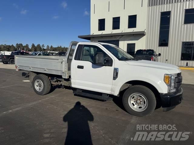Ford F250 XL Autre fourgon / utilitaire
