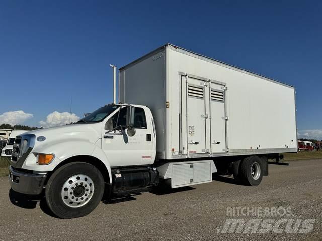 Ford F750 Broyeur à déchets