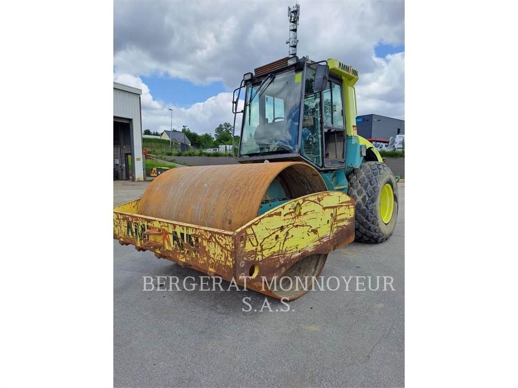Ammann ASC130D Compacteur de sol