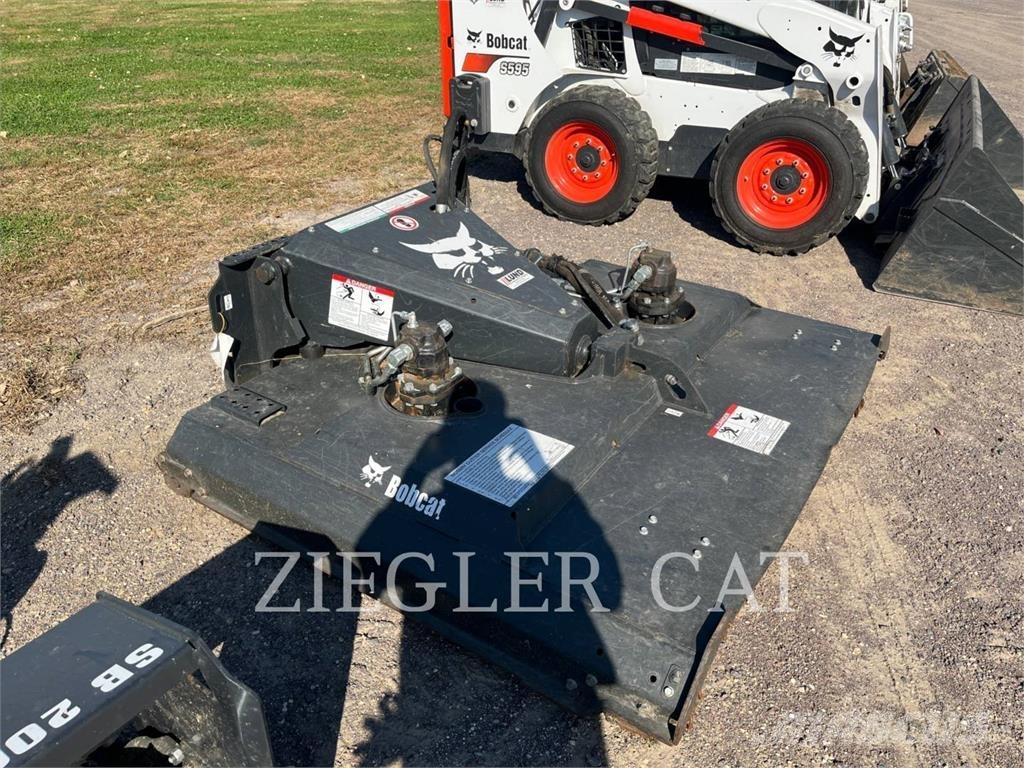 Bobcat BRUSHCAT Chargeuse compacte