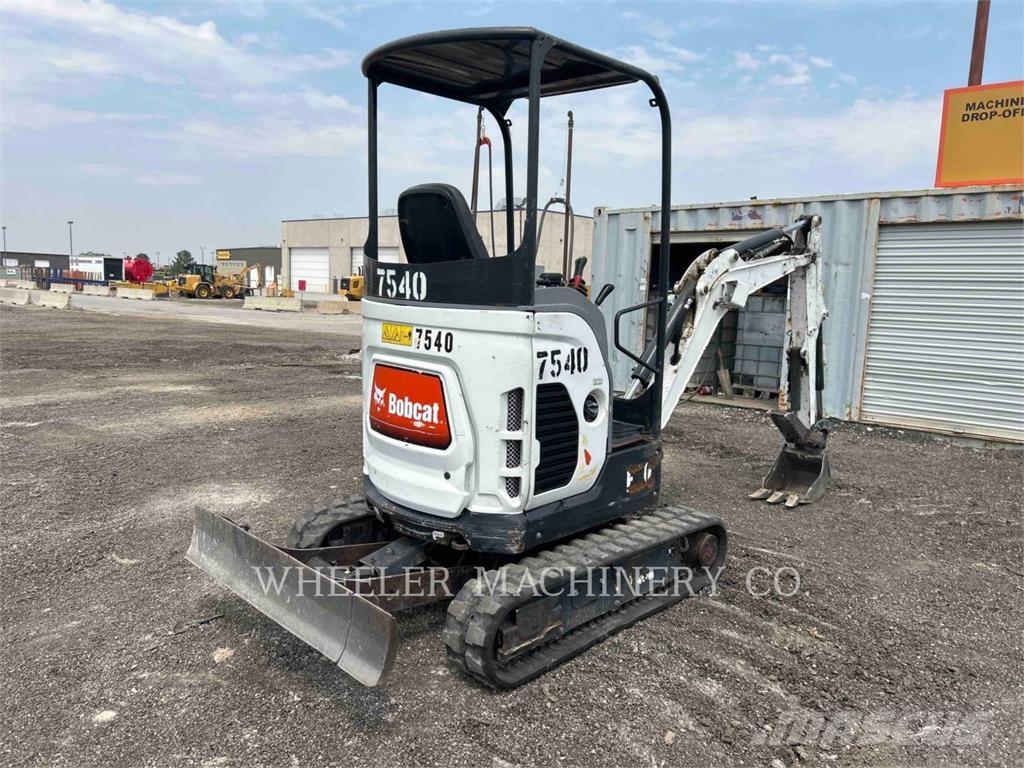 Bobcat E20 Pelle sur chenilles