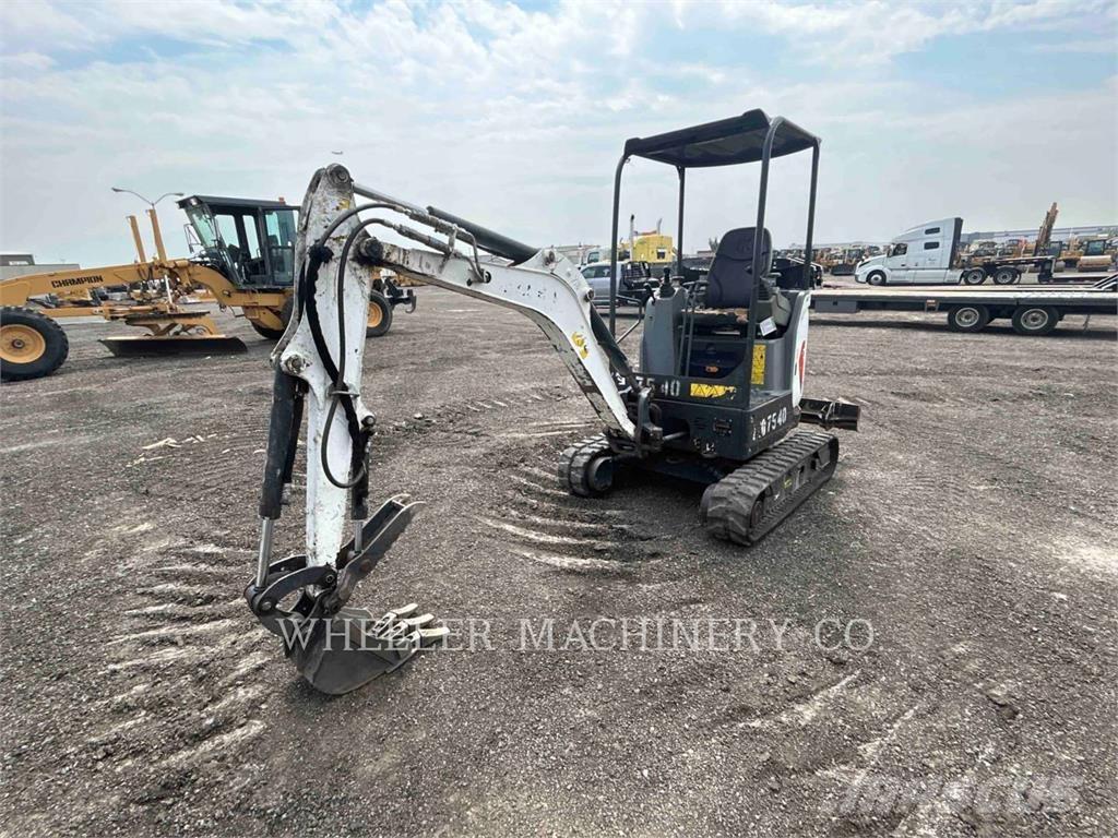 Bobcat E20 Pelle sur chenilles
