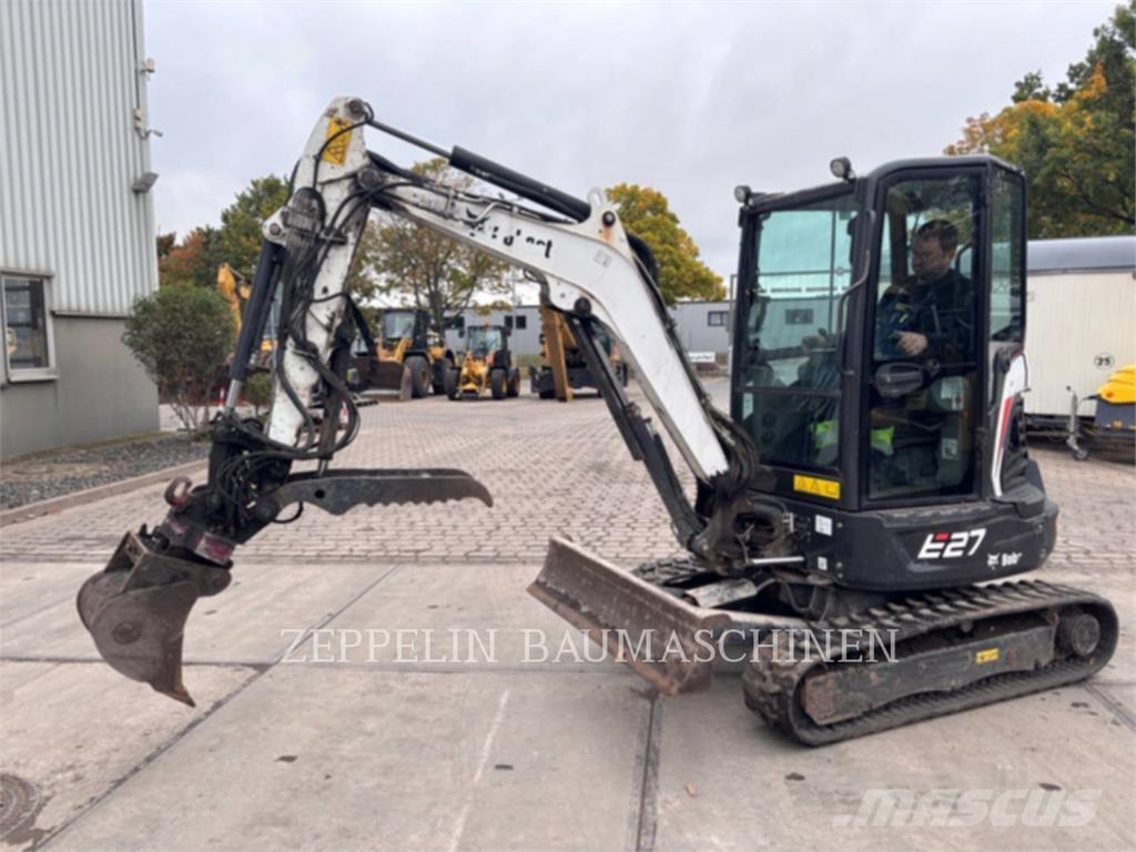 Bobcat E27 Pelle sur chenilles