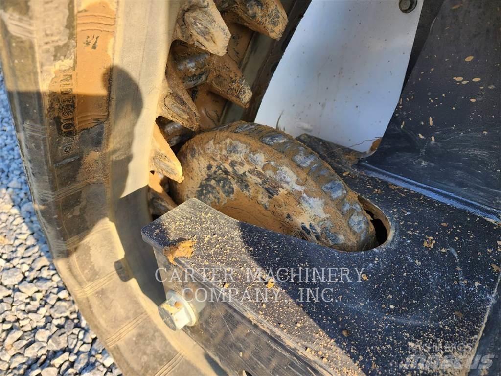 Bobcat T66 Chargeuse compacte