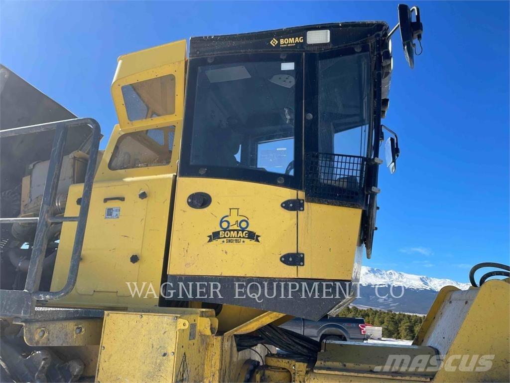 Bomag BC573RB-4 Compacteur de sol