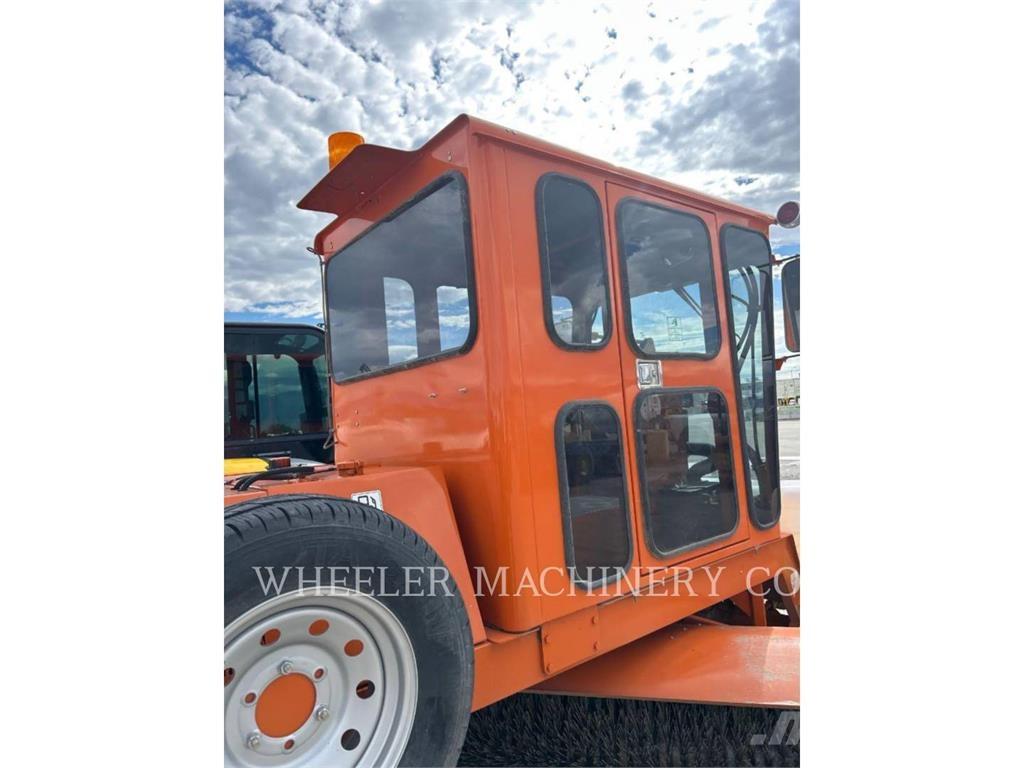 Broce BROOM 4 Balayeuse / Autolaveuse