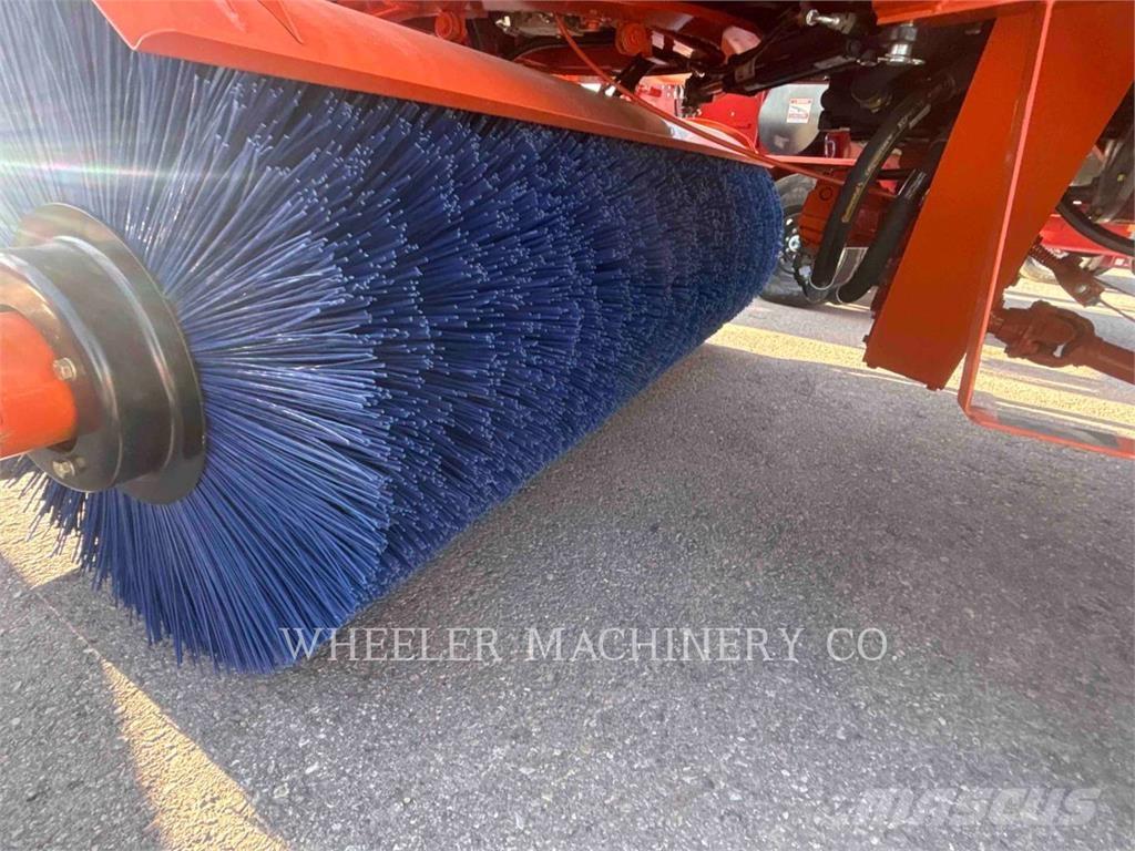 Broce BROOM 4 Balayeuse / Autolaveuse