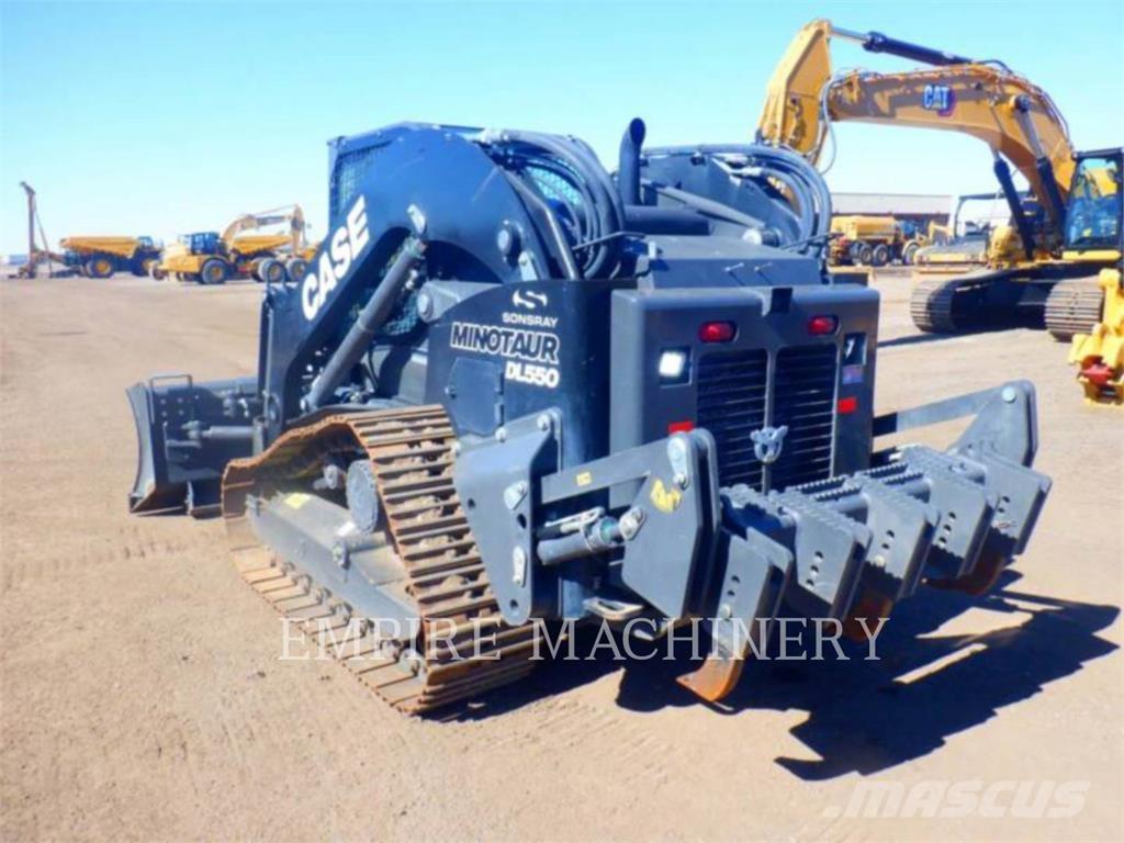 CASE DL550 Chargeuse compacte