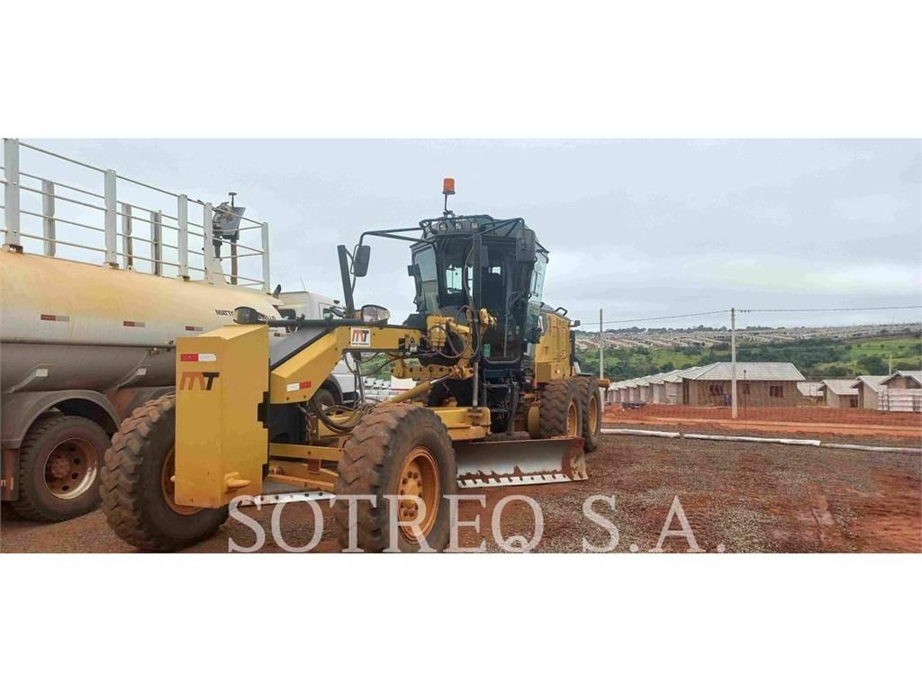 CAT 120 Niveleuse
