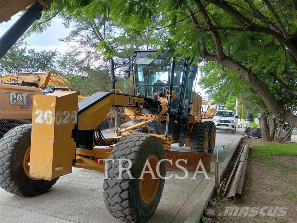 CAT 120 Niveleuse