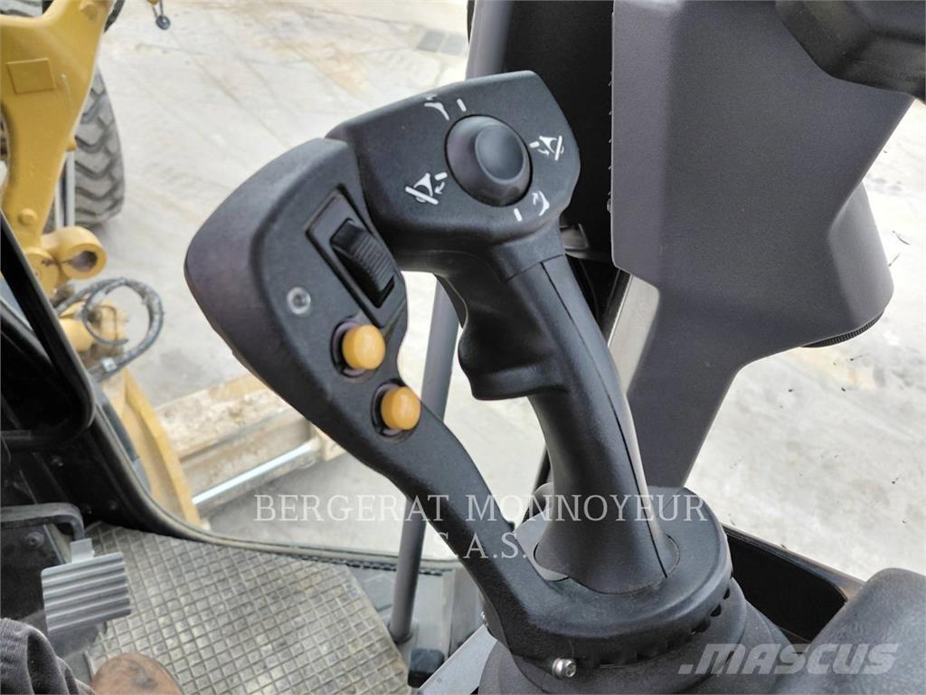 CAT 120-14 Niveleuse