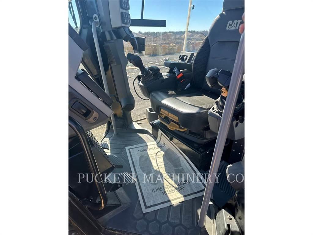 CAT 120-14AWD Niveleuse