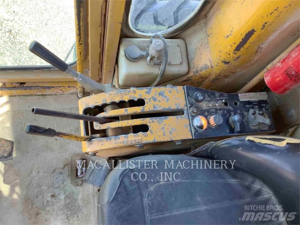 CAT 120 G Niveleuse