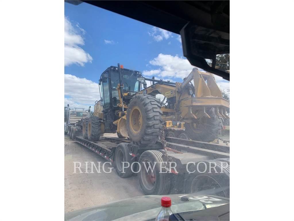 CAT 120 LVR Niveleuse