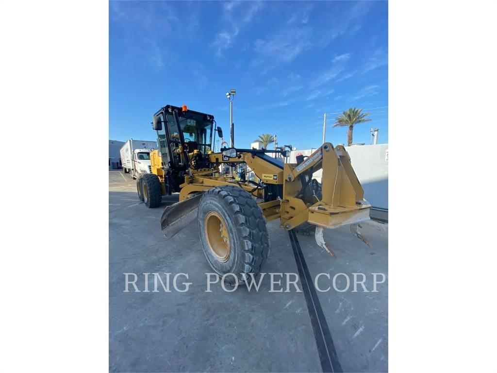 CAT 120 LVR Niveleuse