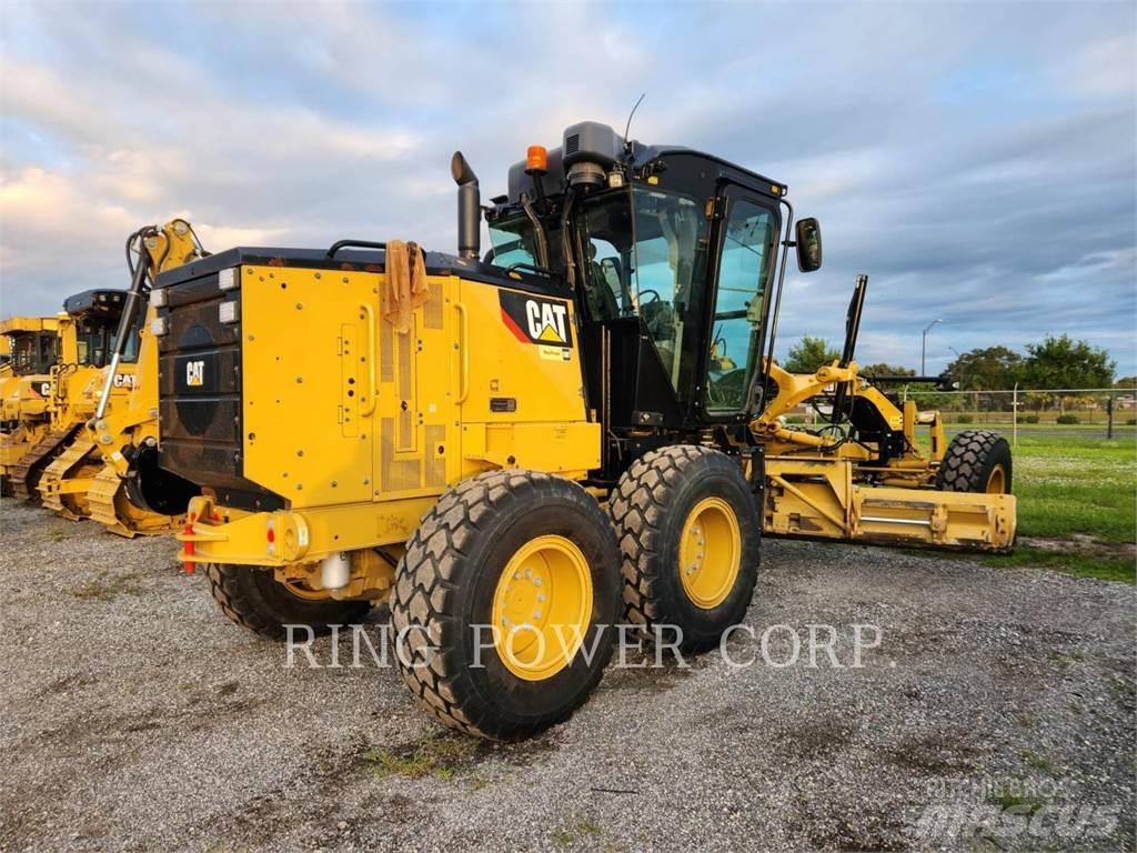 CAT 120 LVR Niveleuse