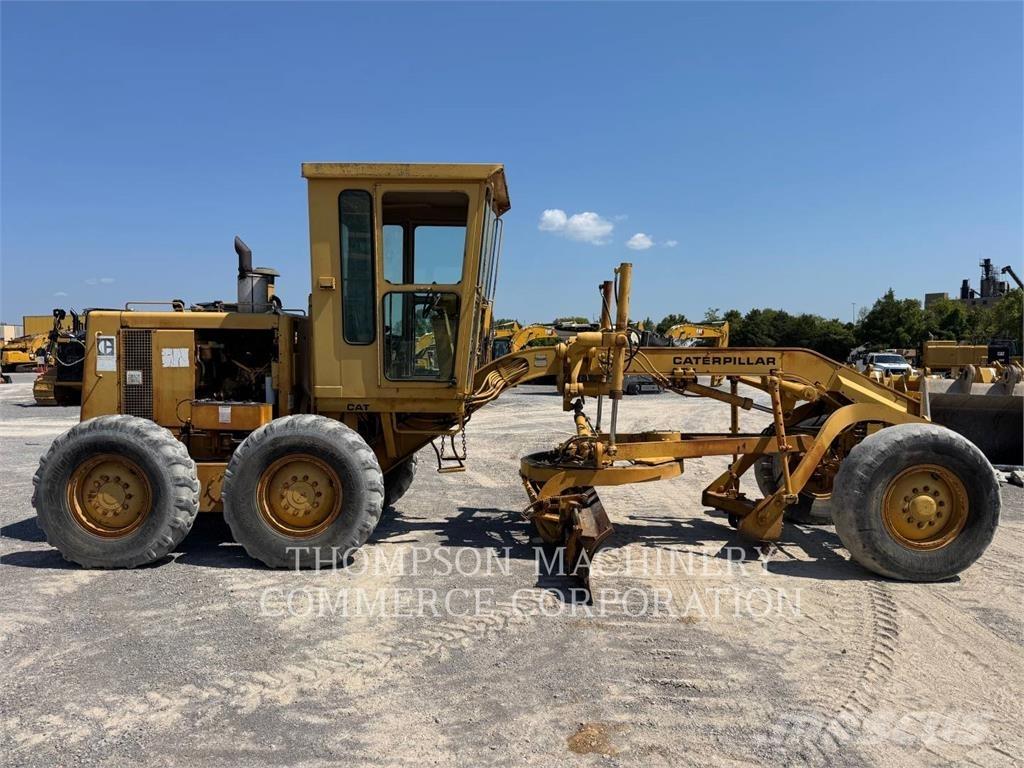 CAT 120G Niveleuse