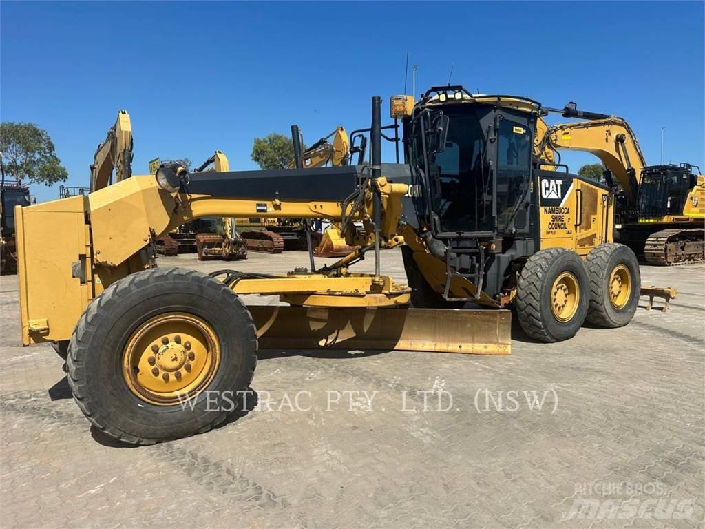 CAT 120M Niveleuse