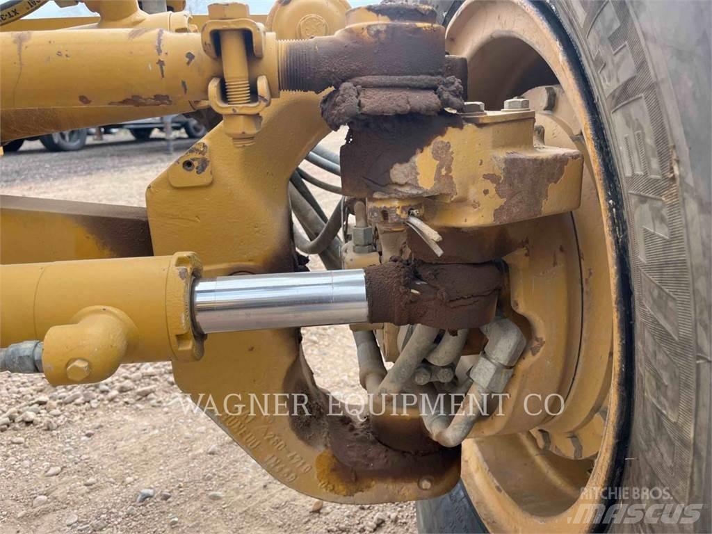 CAT 120M AWD Niveleuse