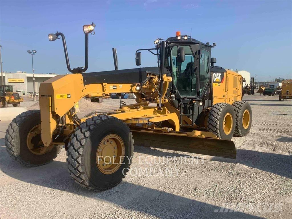 CAT 120M2AW Niveleuse