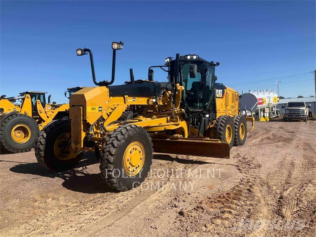 CAT 120M2AW Niveleuse