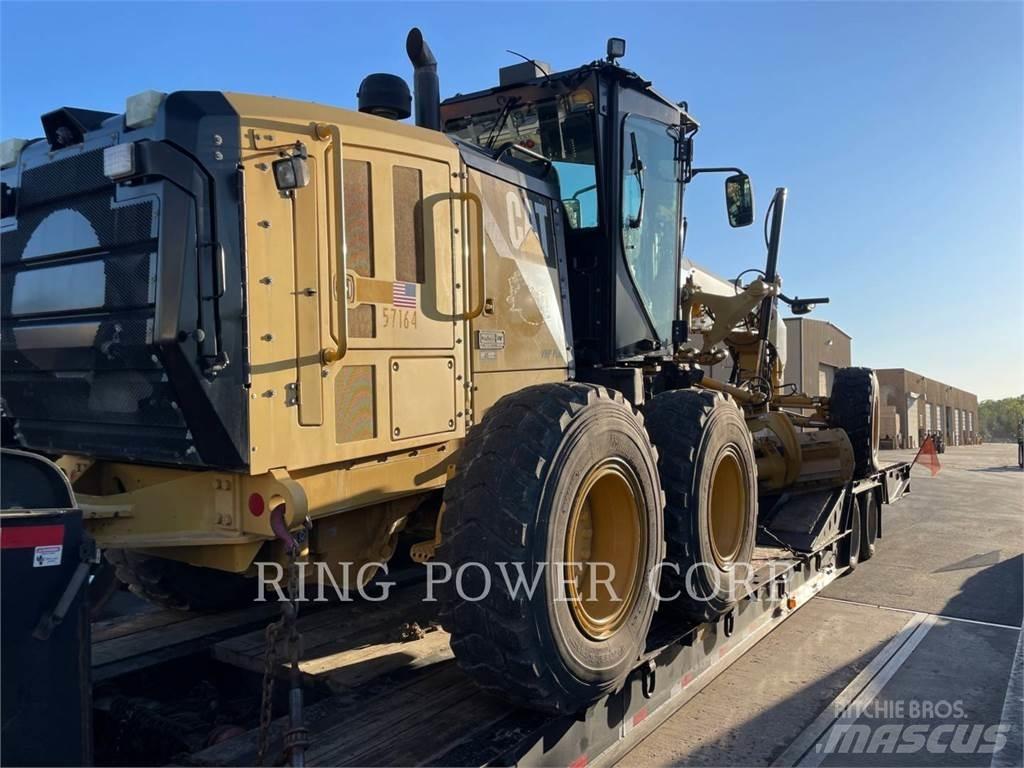 CAT 120M2T4 Niveleuse