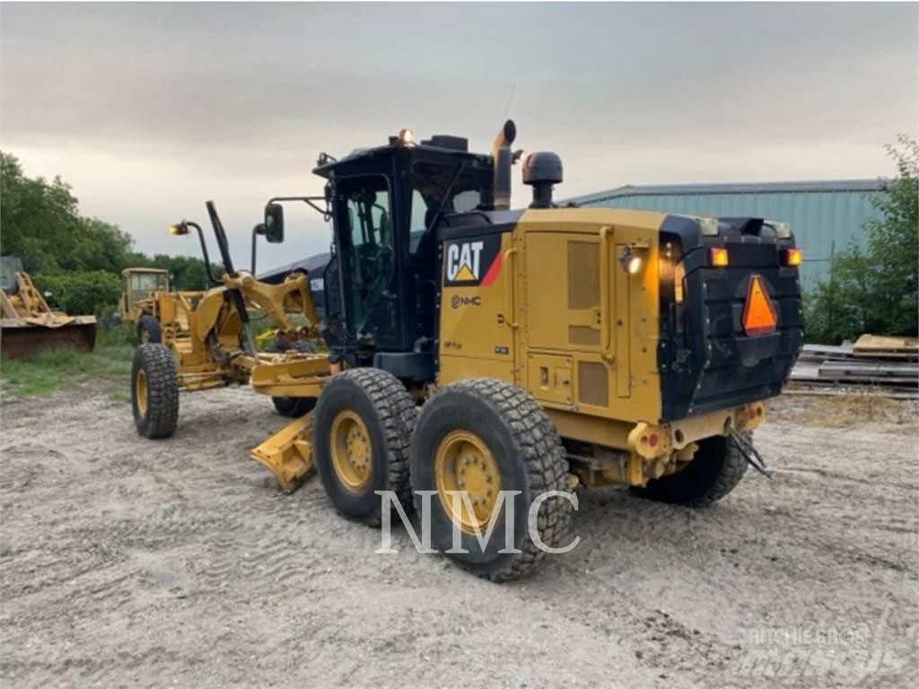 CAT 12M Niveleuse
