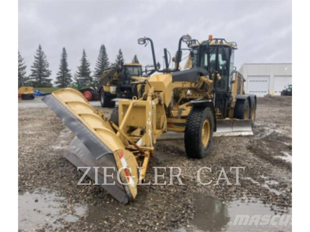 CAT 12M Niveleuse