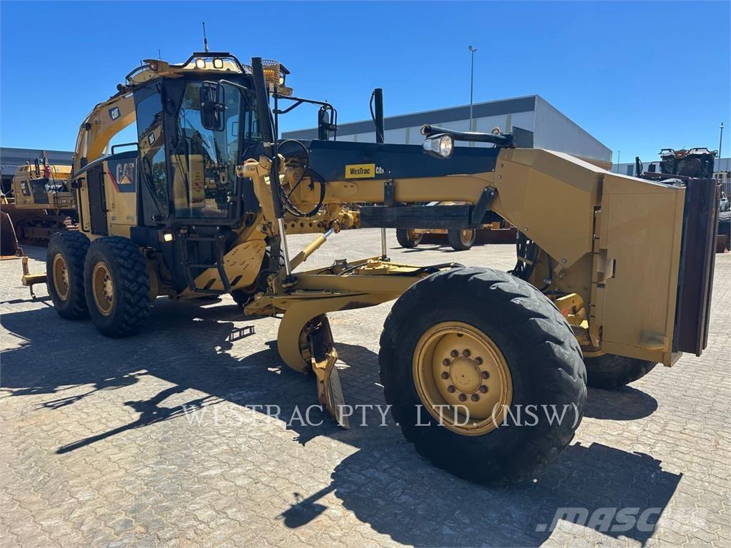 CAT 12M Niveleuse