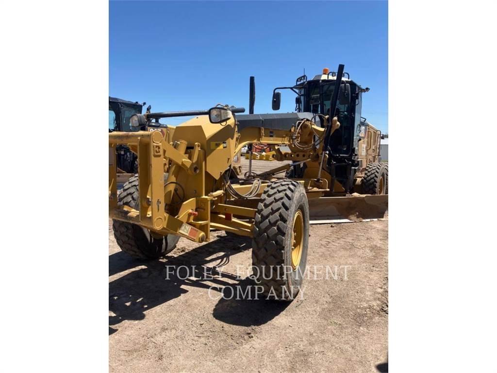 CAT 12M2 Niveleuse