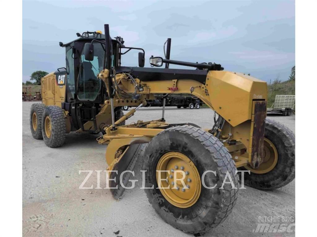 CAT 12M2 Niveleuse