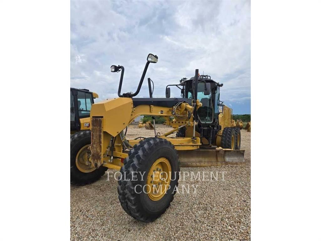 CAT 12M2 Niveleuse