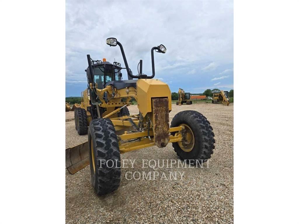 CAT 12M2 Niveleuse