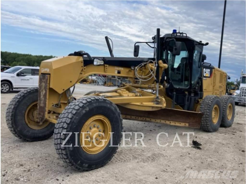 CAT 12M2 Niveleuse
