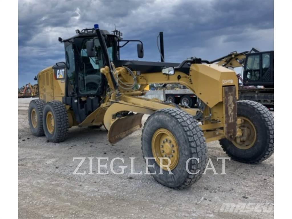 CAT 12M2 Niveleuse