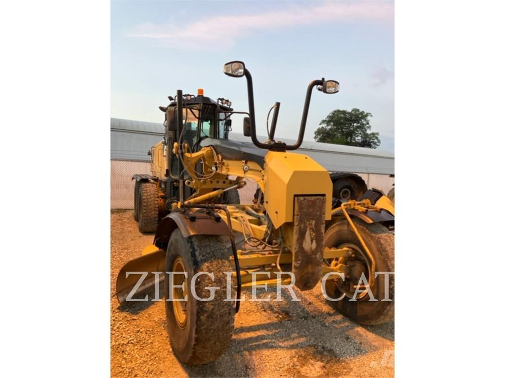 CAT 12M2 Niveleuse